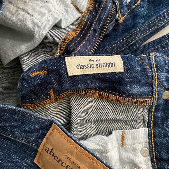 Abercrombie boy’s jeans, barely worn - Picture 5 of 6